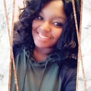 Meet your Posher, Leenae